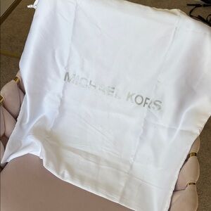 #60 MICHAEL KORS